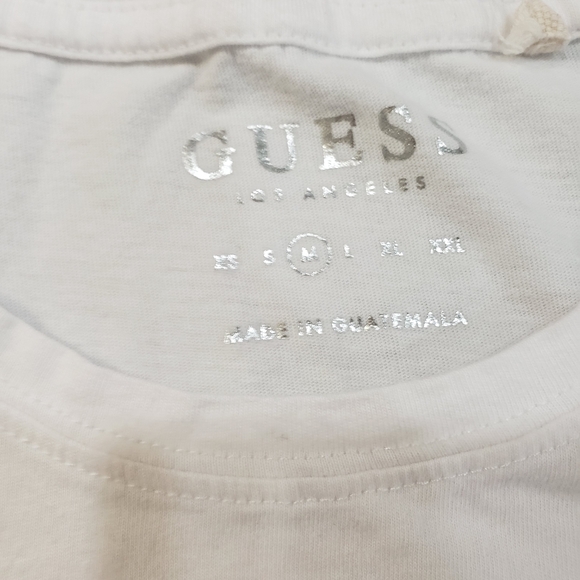 GUESS 28 LOW RISE STRAIGHT GRACE FIT WITH M WHITE GUESS SHORT T-Shirt - Picture 5 of 7